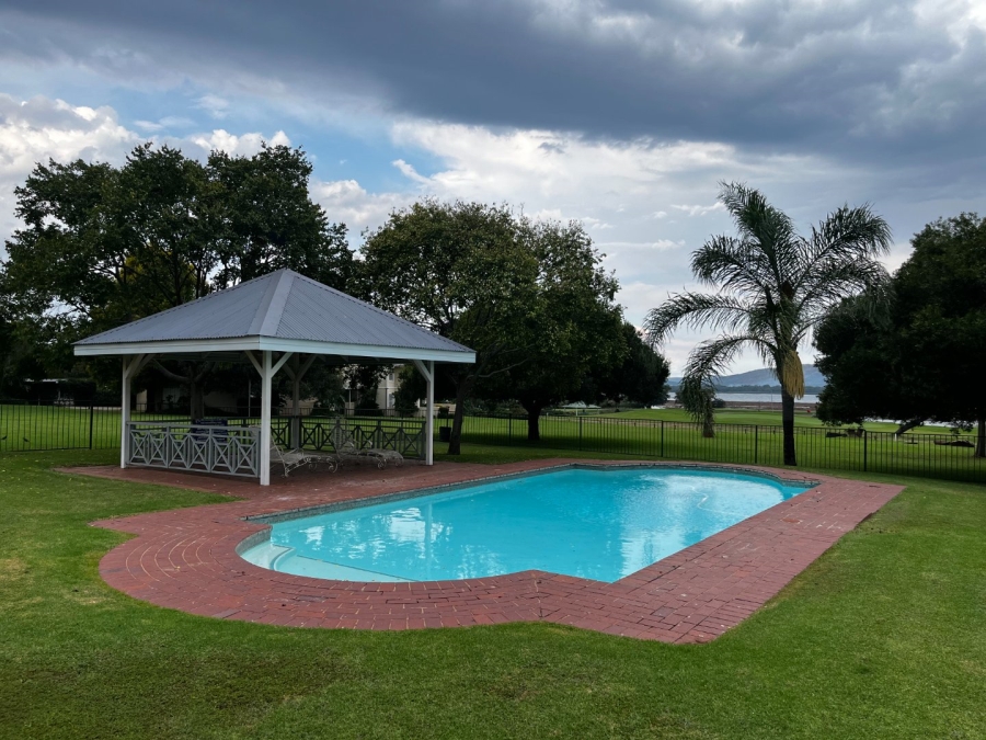 2 Bedroom Property for Sale in Caribbean Beach Club North West
